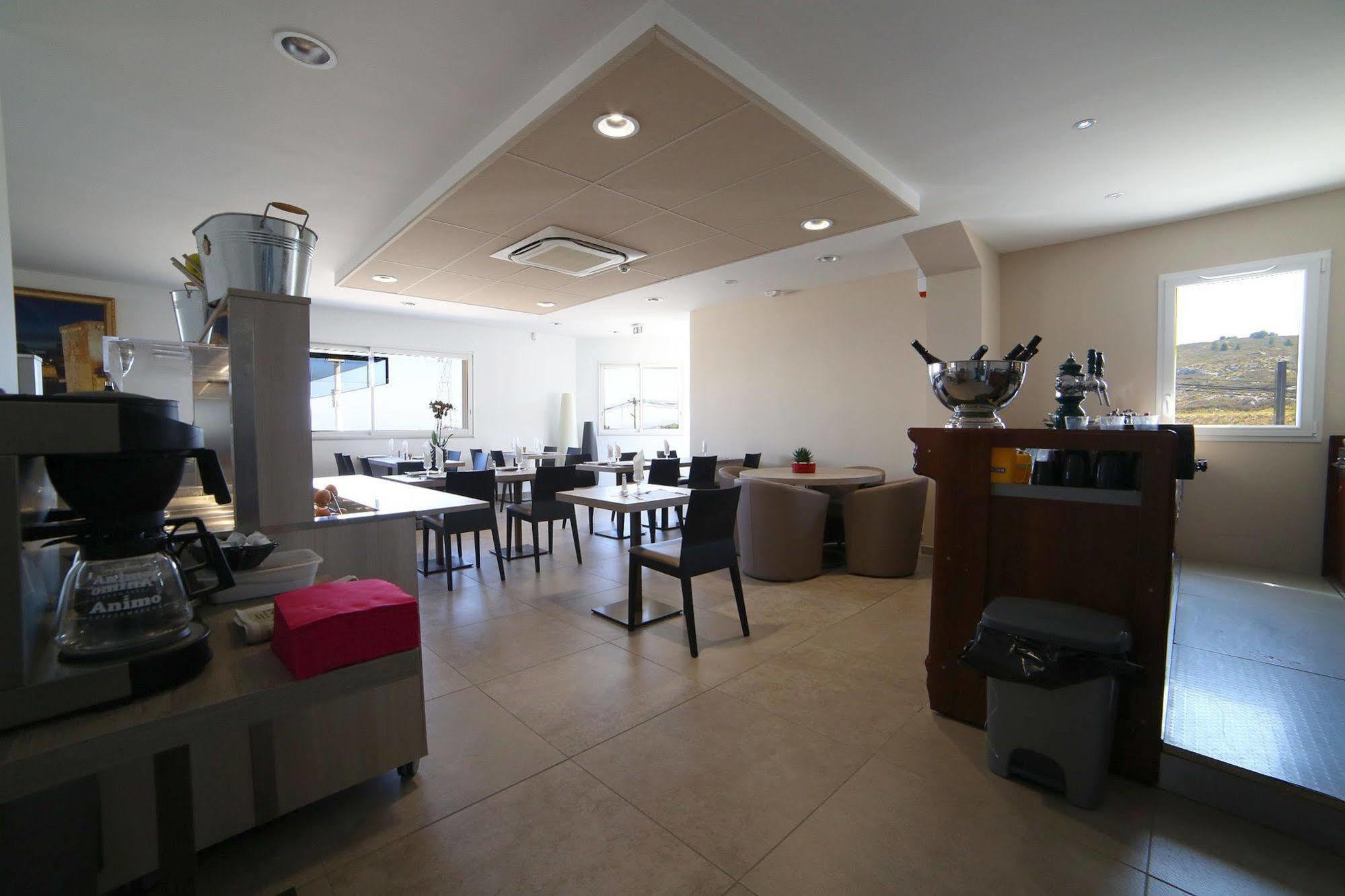 Hotel Restaurant Les Pielettes Le Rove 외부 사진